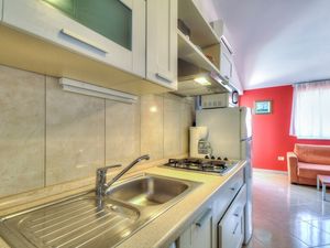 23927377-Ferienwohnung-4-Basanija-300x225-3