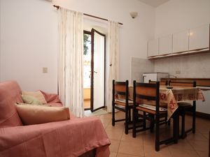 23929713-Ferienwohnung-3-Basanija-300x225-3