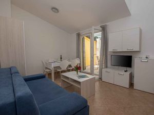 24051432-Ferienwohnung-6-Basanija-300x225-4