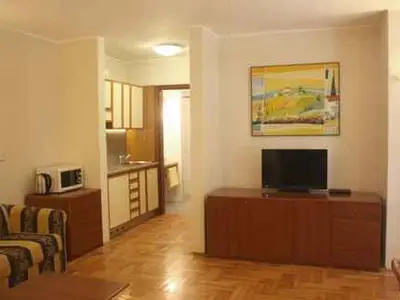 Ferienwohnung für 4 Personen (55 m²) in Basanija 3/10