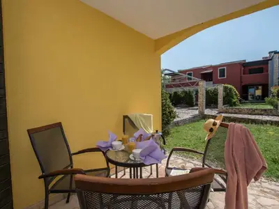 Ferienwohnung für 4 Personen (45 m²) in Basanija 2/10