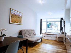 21945753-Ferienwohnung-4-Basel-300x225-4