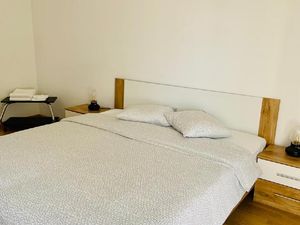 24007187-Ferienwohnung-5-Basel-300x225-3