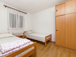 23942204-Ferienwohnung-5-Basina-300x225-5