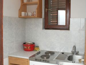 18550607-Ferienwohnung-4-Basina-300x225-4