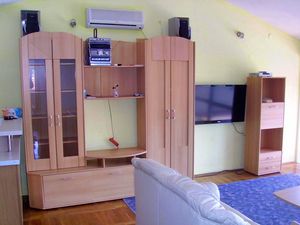 23927914-Ferienwohnung-6-Basina-300x225-2