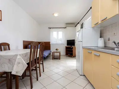 Ferienwohnung für 5 Personen (45 m²) in Baška 1/10