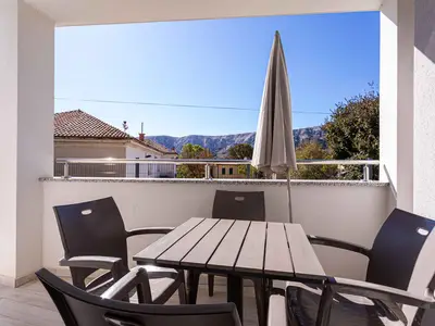Ferienwohnung für 5 Personen (50 m²) in Baška 1/10