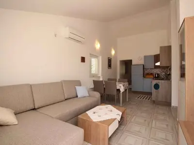 Ferienwohnung für 4 Personen (50 m²) in Baška 1/10