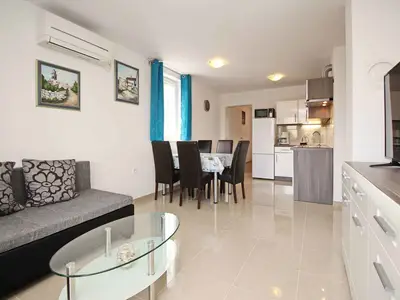 Ferienwohnung für 5 Personen (50 m²) in Baška 1/10
