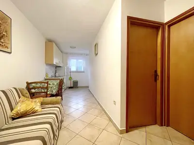 Ferienwohnung für 3 Personen (35 m²) in Baška 1/10