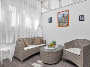 23048419-Ferienwohnung-6-Baska Voda-300x225-4