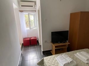 23945180-Ferienwohnung-2-Baska Voda-300x225-1