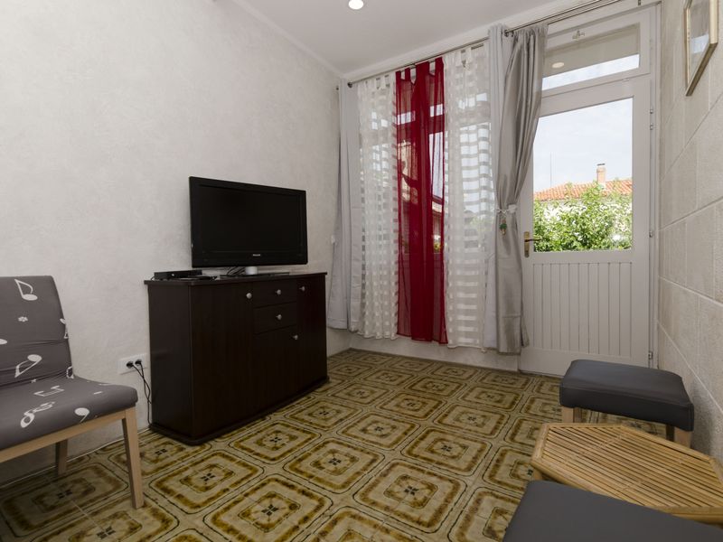 23942450-Ferienwohnung-5-Baska Voda-800x600-0