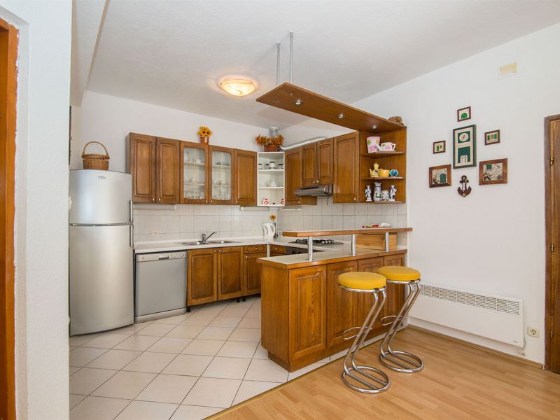 23942472-Ferienwohnung-7-Baska Voda-800x600-0