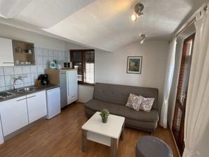 23663068-Ferienwohnung-5-Baska Voda-300x225-1