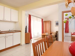 24002197-Ferienwohnung-4-Baska Voda-300x225-3