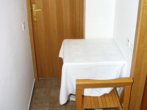 18323449-Ferienwohnung-2-Baska Voda-300x225-1