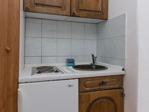 18321763-Ferienwohnung-2-Baska Voda-300x225-2