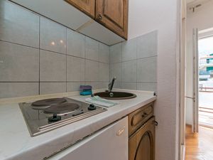 18321763-Ferienwohnung-2-Baska Voda-300x225-3