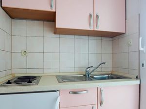 18955196-Ferienwohnung-2-Baska Voda-300x225-1