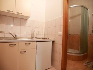 19126592-Ferienwohnung-2-Baska Voda-300x225-2