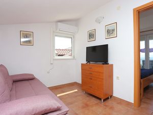 19127143-Ferienwohnung-4-Baska Voda-300x225-2