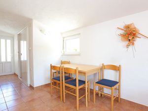 19127143-Ferienwohnung-4-Baska Voda-300x225-3