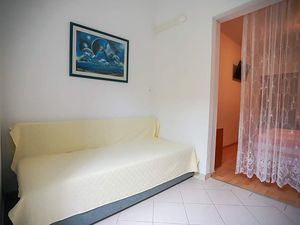 19162314-Ferienwohnung-2-Baska Voda-300x225-1