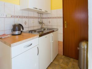 21666369-Ferienwohnung-4-Baska Voda-300x225-1