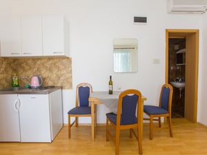 Ferienwohnung für 3 Personen (22 m²) in Baska Voda