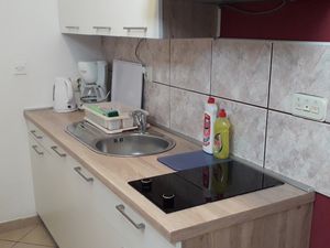 23926865-Ferienwohnung-3-Baska Voda-300x225-2