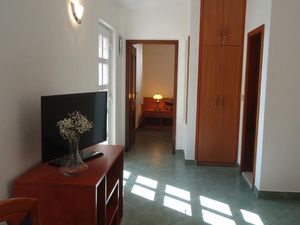 19379226-Ferienwohnung-4-Baska Voda-300x225-3