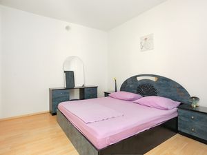 23926993-Ferienwohnung-3-Baska Voda-300x225-3