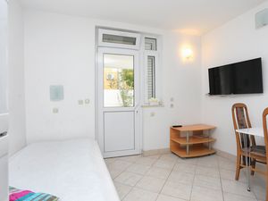 23926997-Ferienwohnung-7-Baska Voda-300x225-2