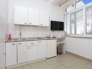 19126966-Ferienwohnung-2-Baska Voda-300x225-2