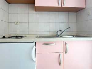 24058910-Ferienwohnung-3-Baska Voda-300x225-1