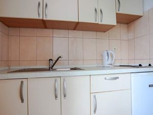 24058913-Ferienwohnung-2-Baska Voda-300x225-1