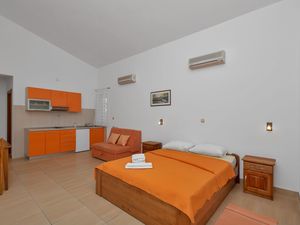 24058944-Ferienwohnung-3-Baska Voda-300x225-3