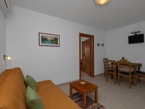 24058956-Ferienwohnung-4-Baska Voda-300x225-2