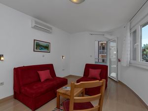 24058958-Ferienwohnung-4-Baska Voda-300x225-1