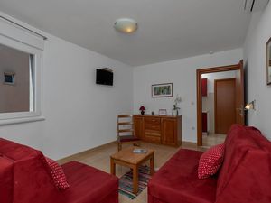 24058958-Ferienwohnung-4-Baska Voda-300x225-3