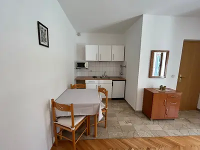 Ferienwohnung für 4 Personen (55 m²) in Baska Voda 4/10
