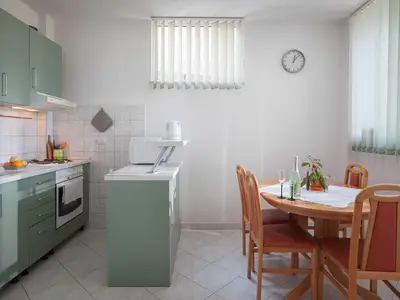 Ferienwohnung für 4 Personen (47 m²) in Baška Voda 10/10