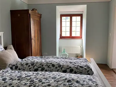 Propstei Wechterswinkel_FeWo_Heinrich Schlafzimmer