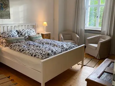 Propstei Wechterswinkel_FeWo_Benedicta und Conrad_Schlafzimmer 1
