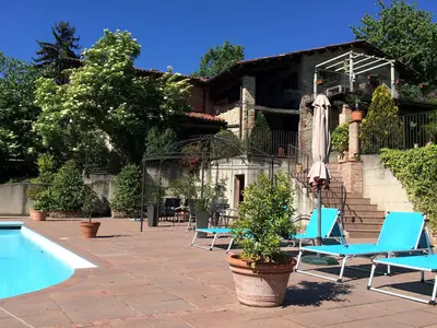 PoolOfHouse