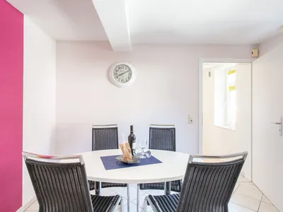 DiningRoom