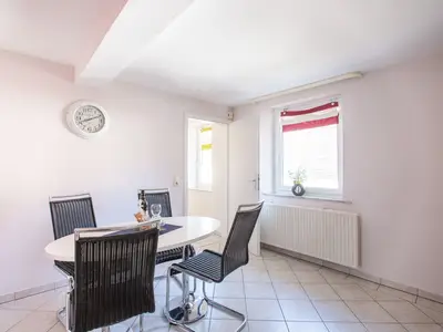 DiningRoom