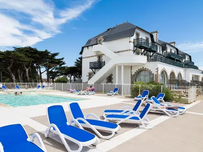 PoolOfHouse